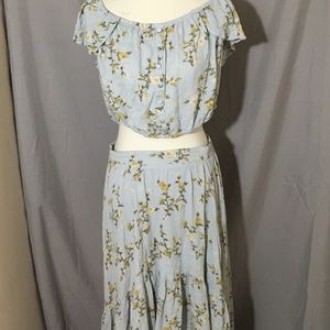 Xhilaration blue floral crop skirt combo